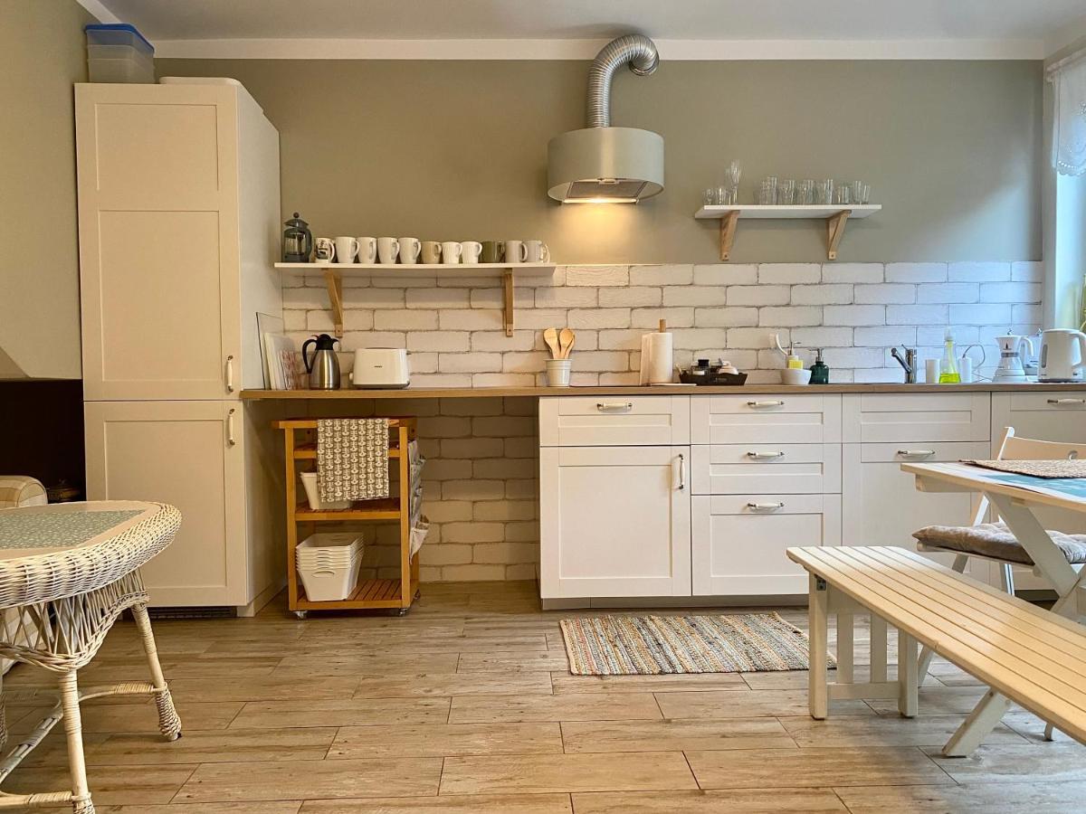 Szary Domek Apartamenty أوستكا المظهر الخارجي الصورة